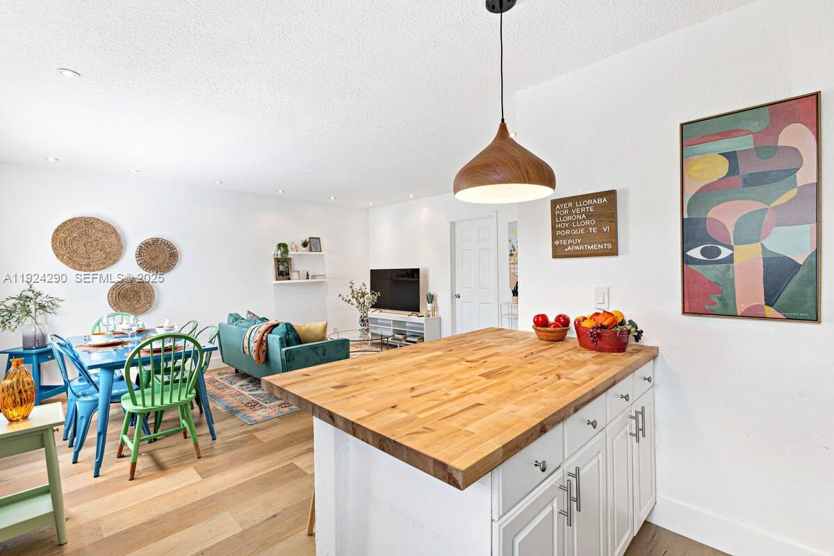 SAILBOAT BEND - Residential Lease