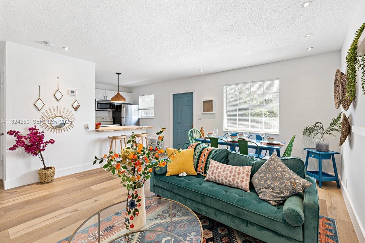 SAILBOAT BEND - Residential Lease