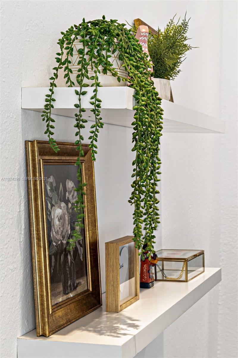 SAILBOAT BEND - Residential Lease