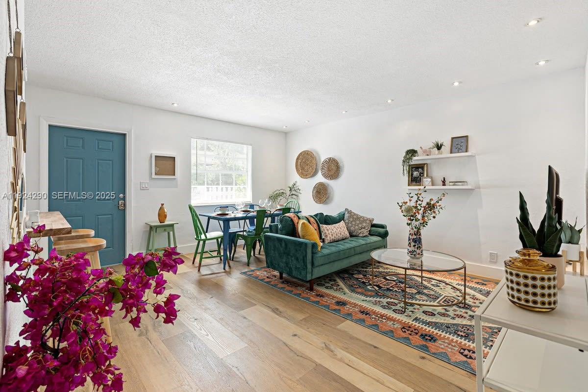 SAILBOAT BEND - Residential Lease