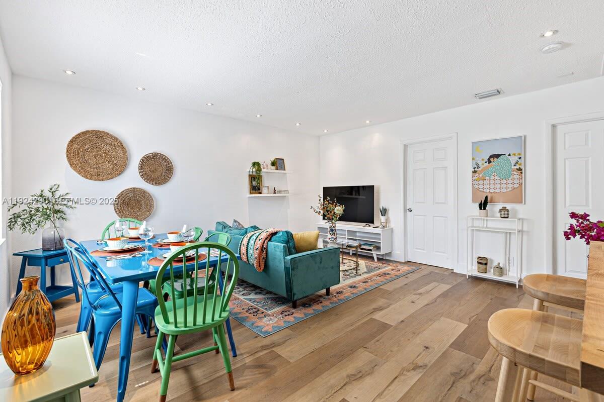 SAILBOAT BEND - Residential Lease