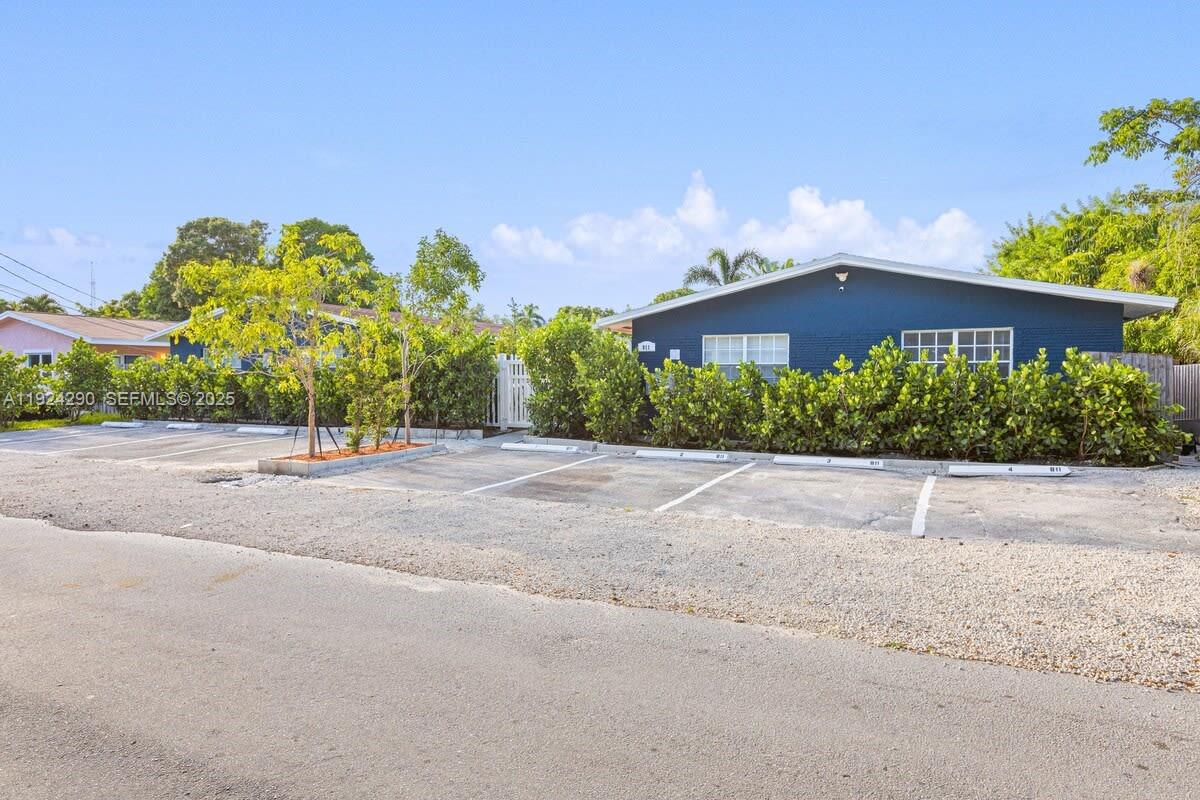 SAILBOAT BEND - Residential Lease