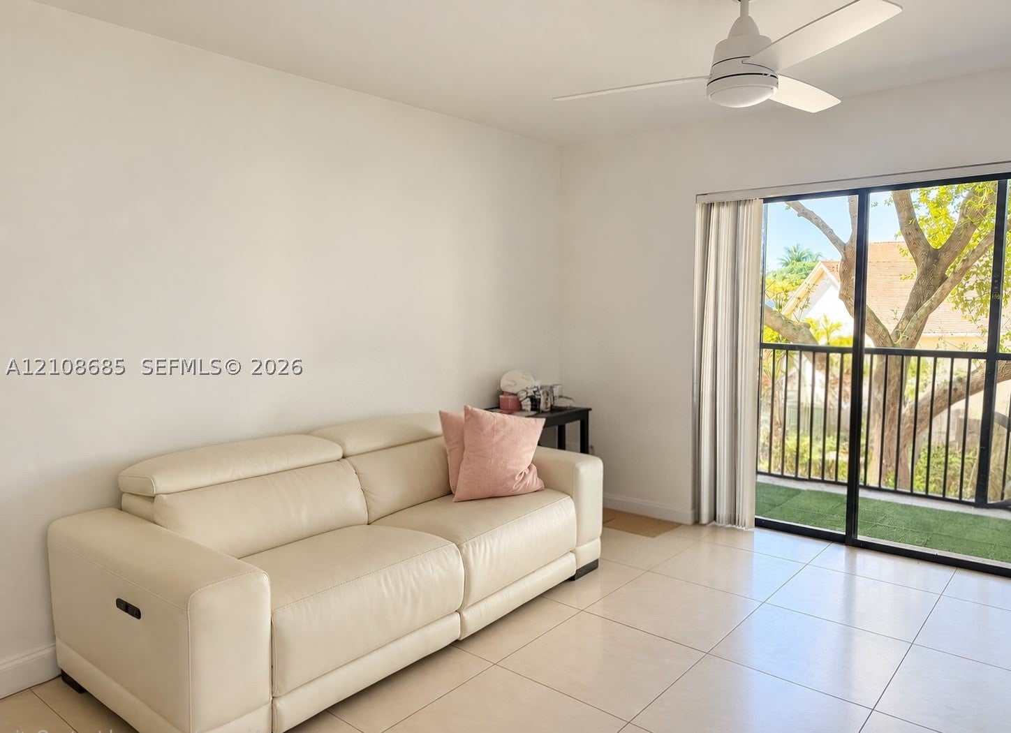 15813 W Waterside Cir 202