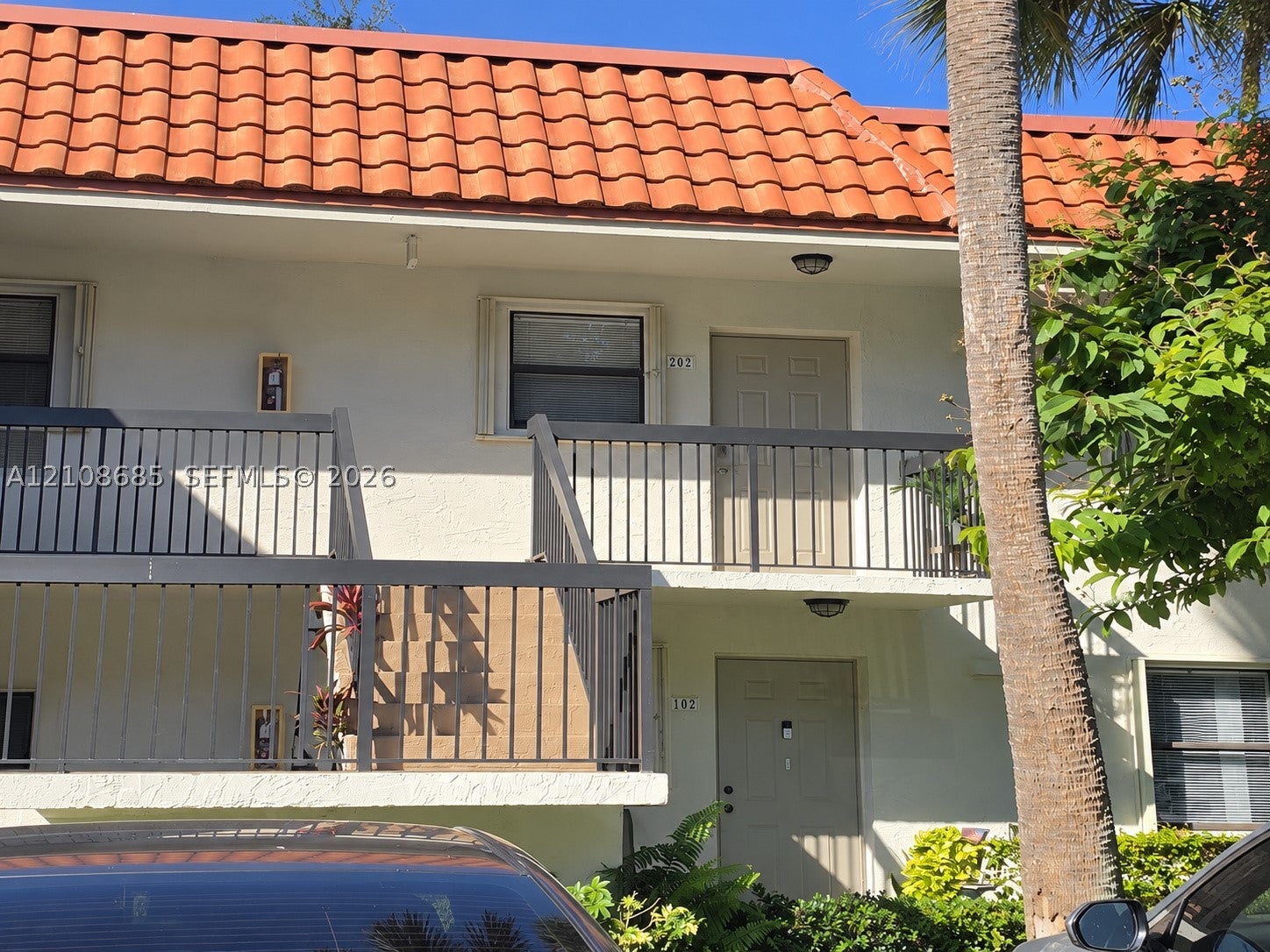 15813 W Waterside Cir 202