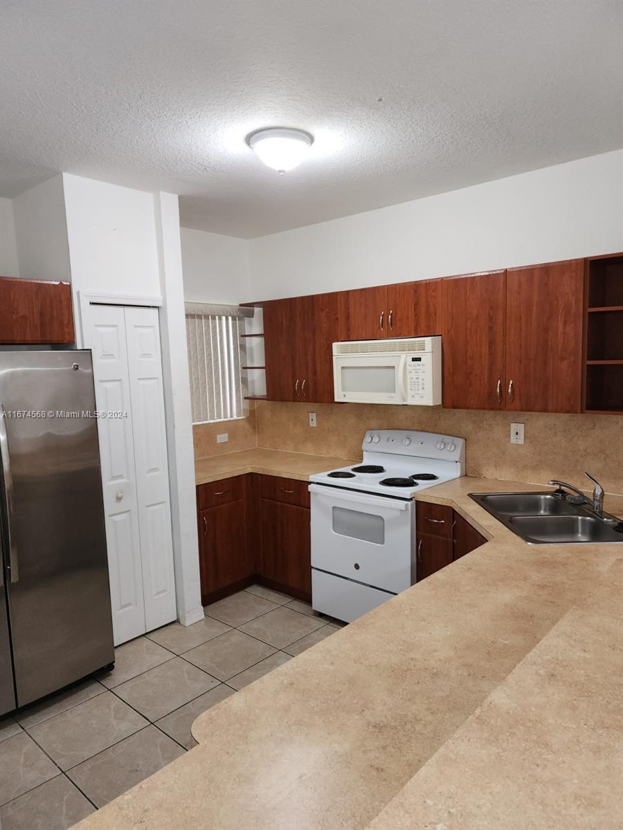 ABEL HOMES AT KEYS WINDS - Residential Lease