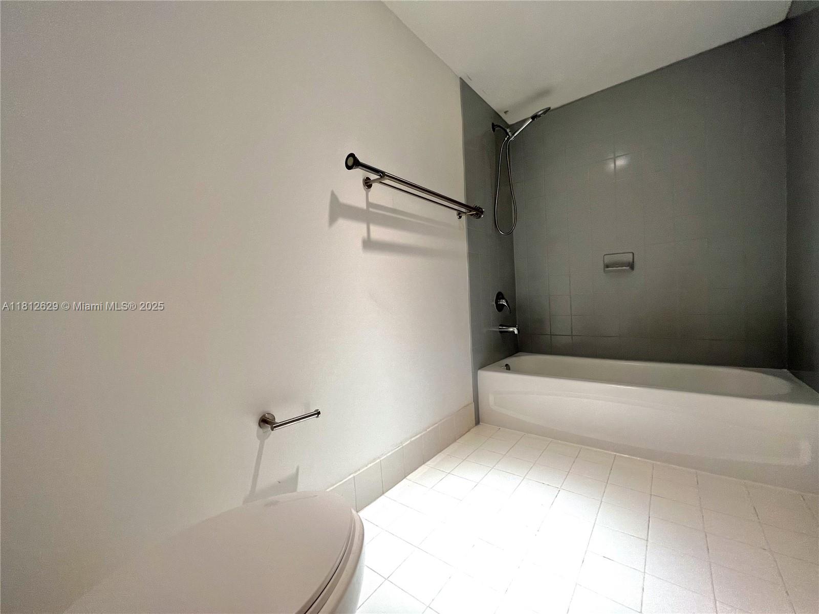 SEYBOLD POINTE CONDO - Residential Lease