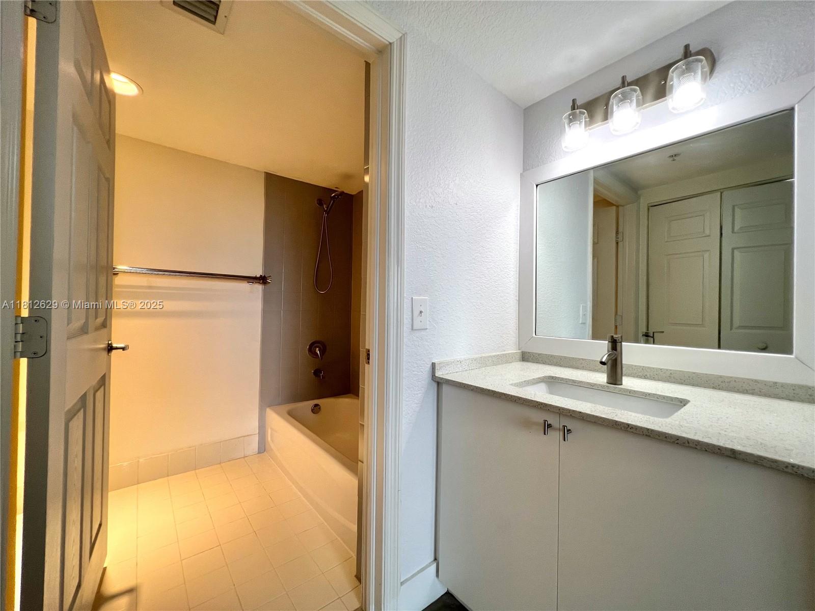 SEYBOLD POINTE CONDO - Residential Lease