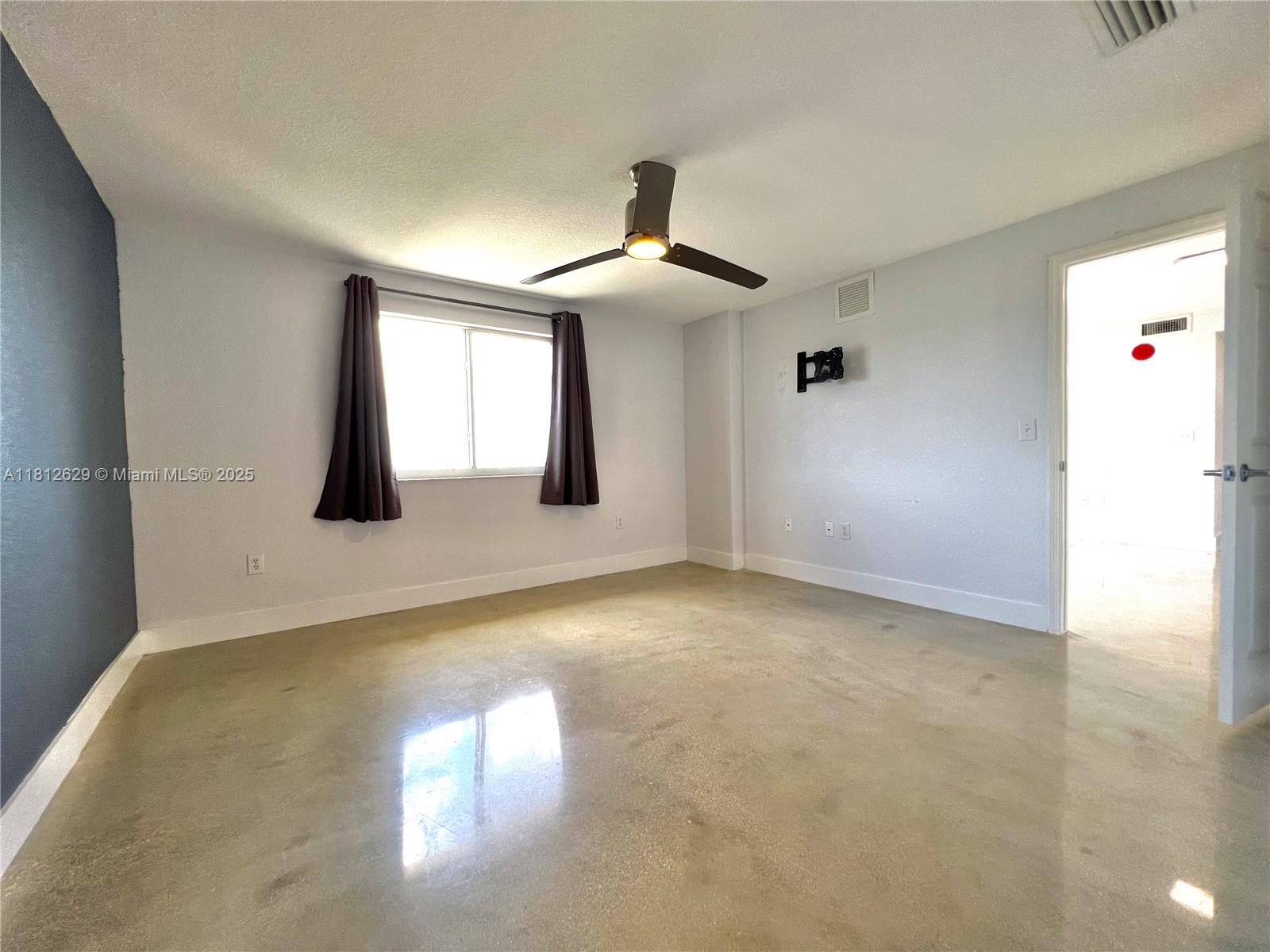 SEYBOLD POINTE CONDO - Residential Lease