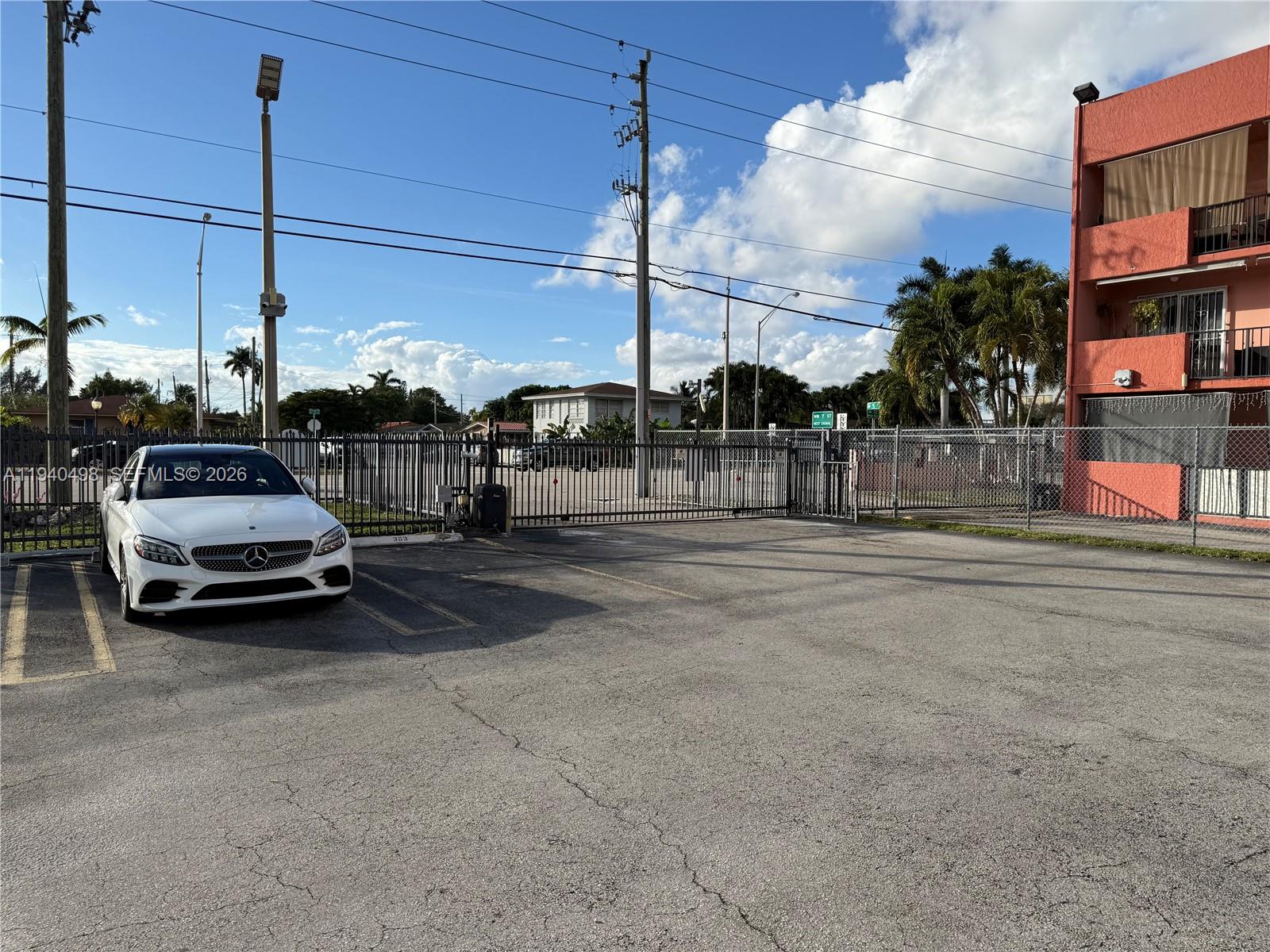 MIAMI PARADISE CONDO - Residential Lease