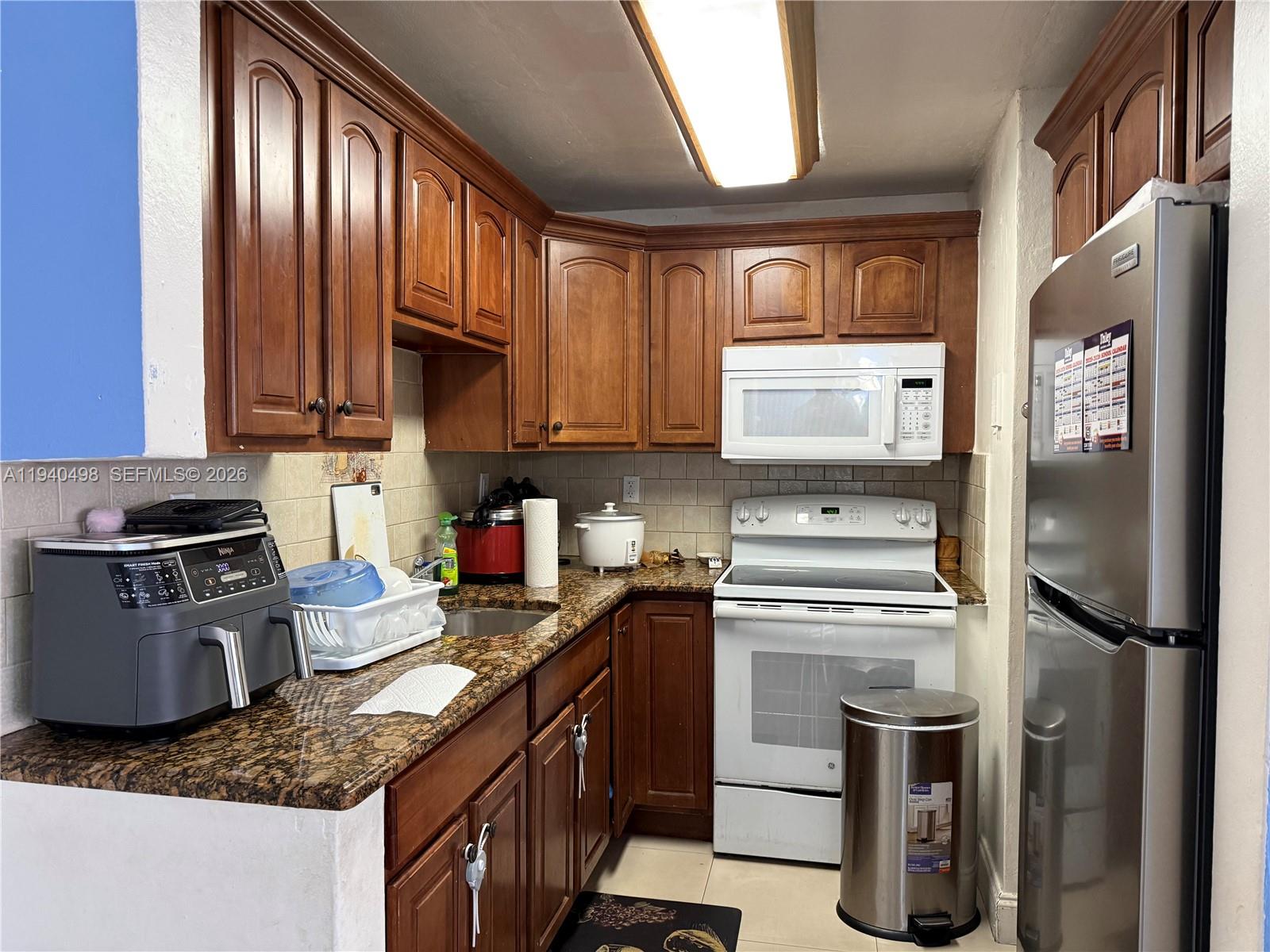 MIAMI PARADISE CONDO - Residential Lease