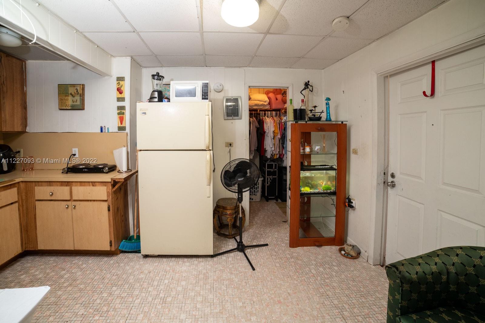 HIALEAH 7TH ADDN - Residential Income