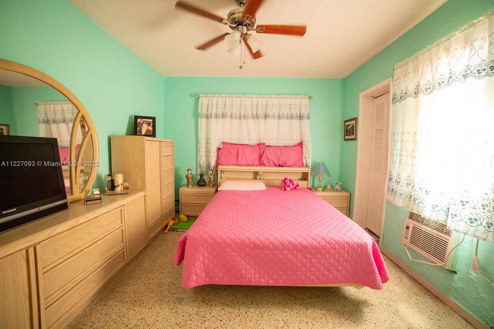 HIALEAH 7TH ADDN - Residential Income