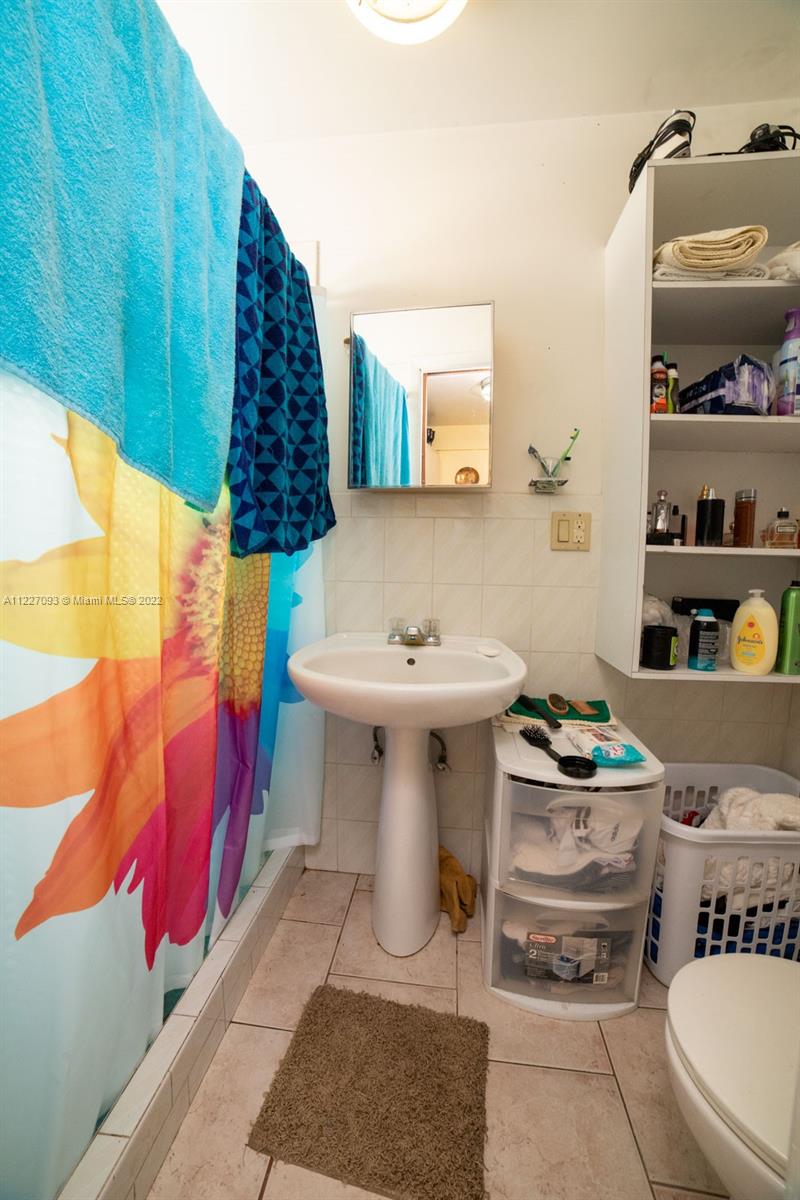 HIALEAH 7TH ADDN - Residential Income