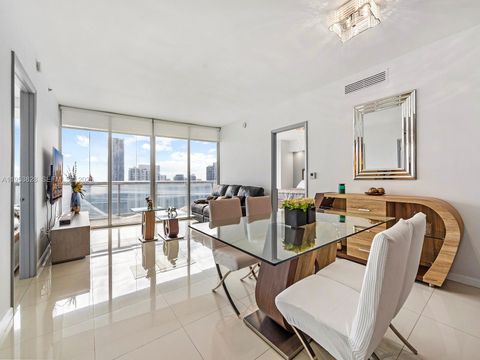 495 Brickell Ave 5203 Miami FL 33131