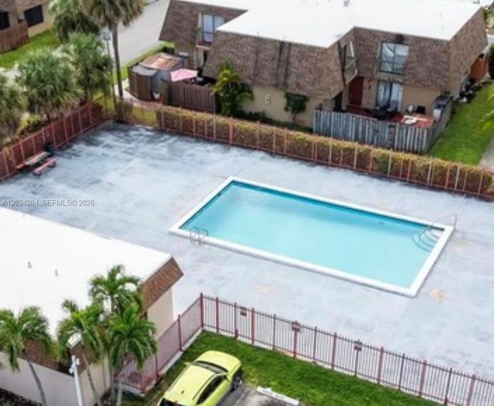 LAGO GRANDE CONDO THREE C - Residential