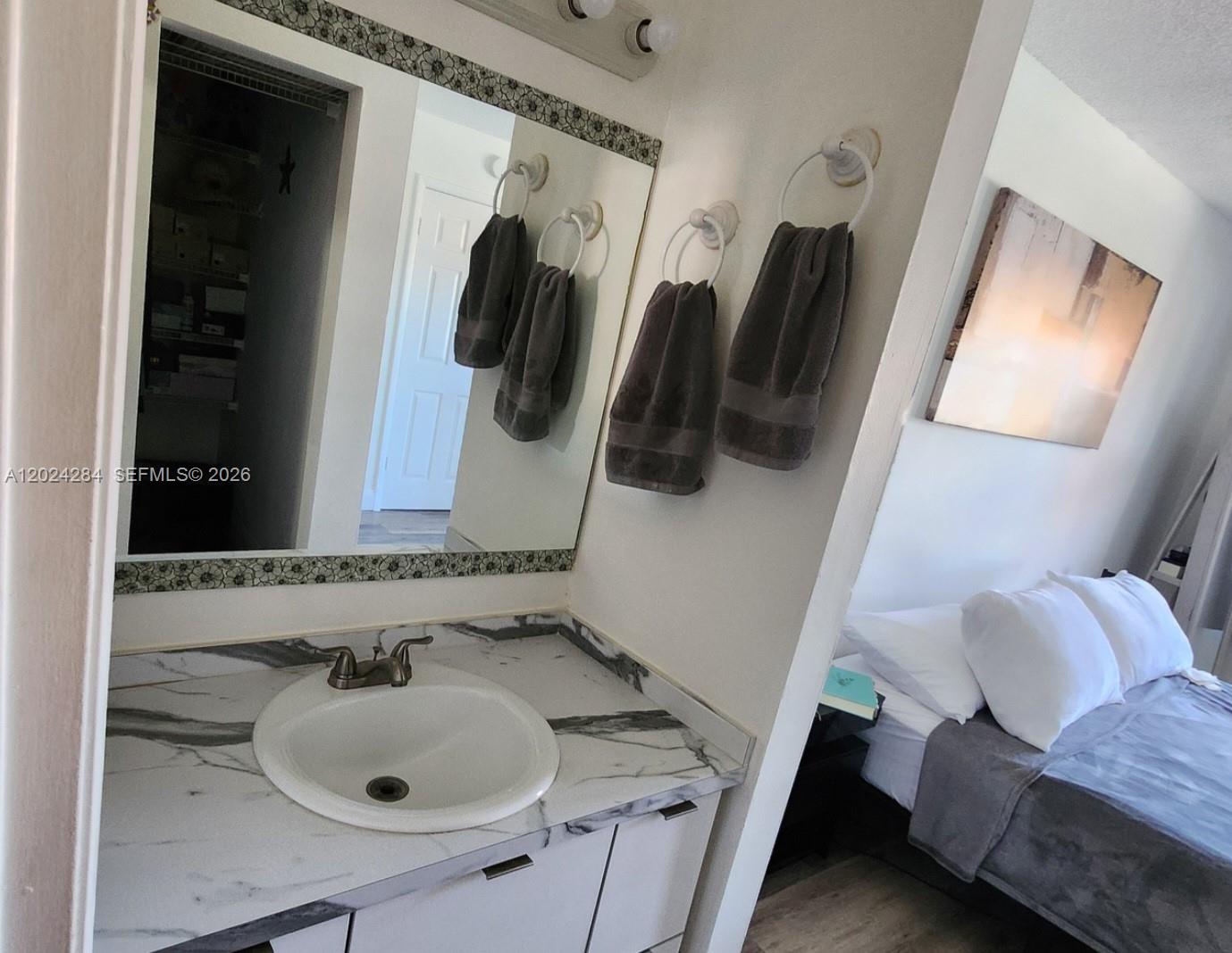 LAGO GRANDE CONDO THREE C - Residential
