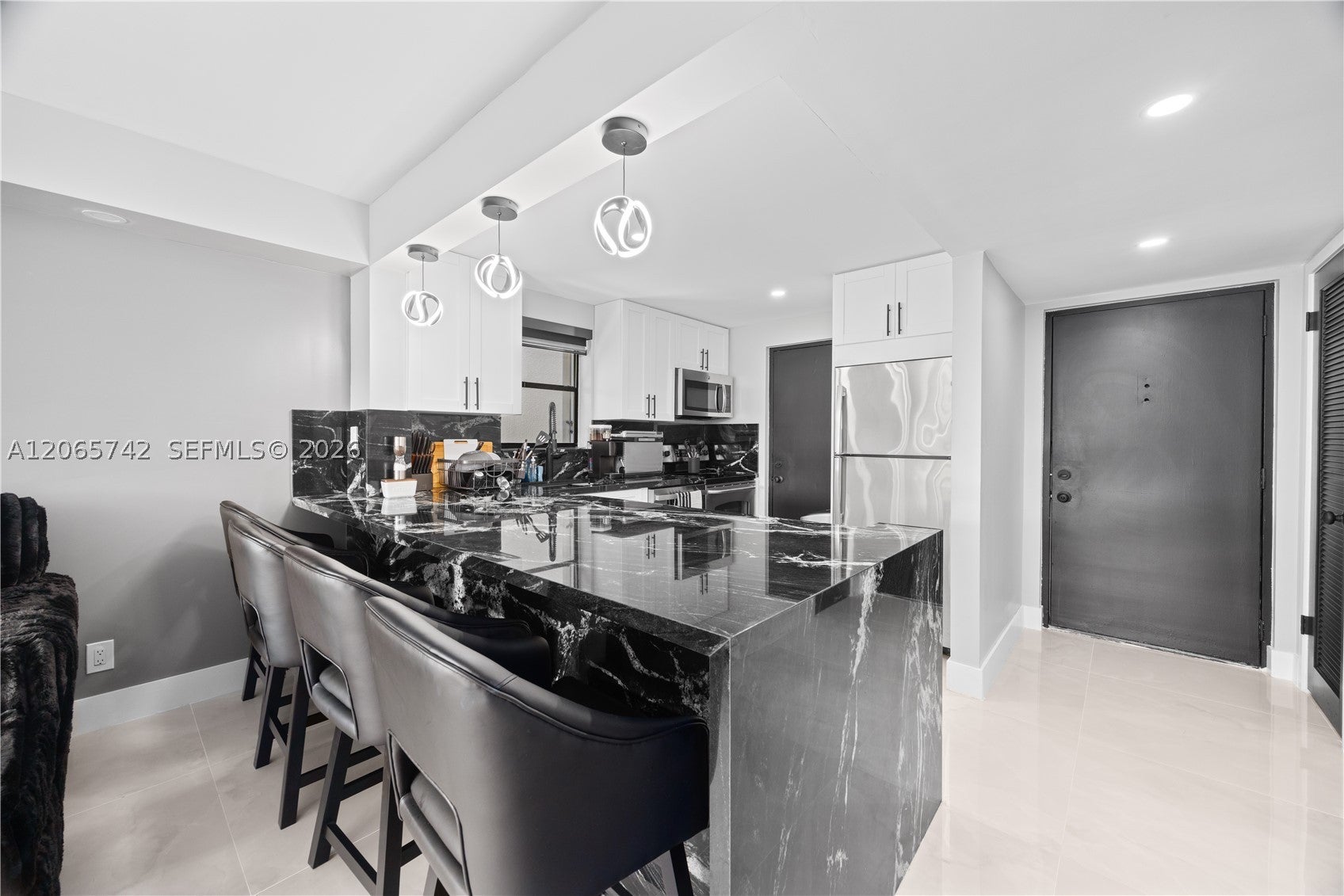 2302 S Cypress Bend Dr