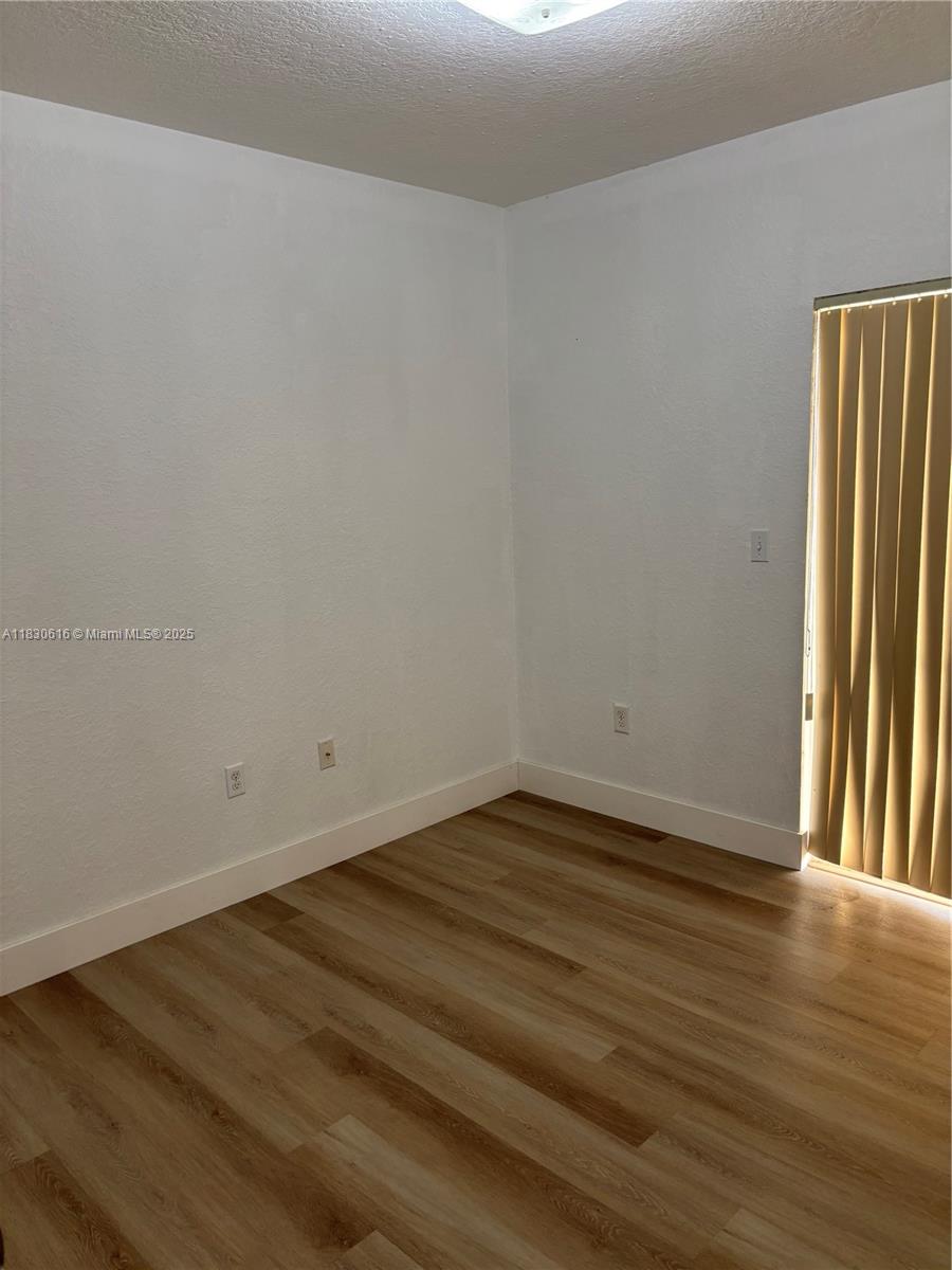 1370 W 30th St 1370