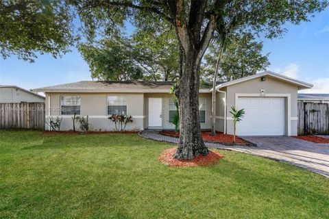 8410 NW 27th Pl Sunrise FL 33322