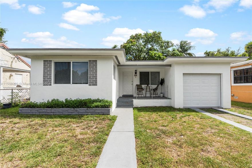 Home completely renovated. Located in the most trending area in Miami, close to restaurants, Wynwood, Design District, South Beach and Miami airport