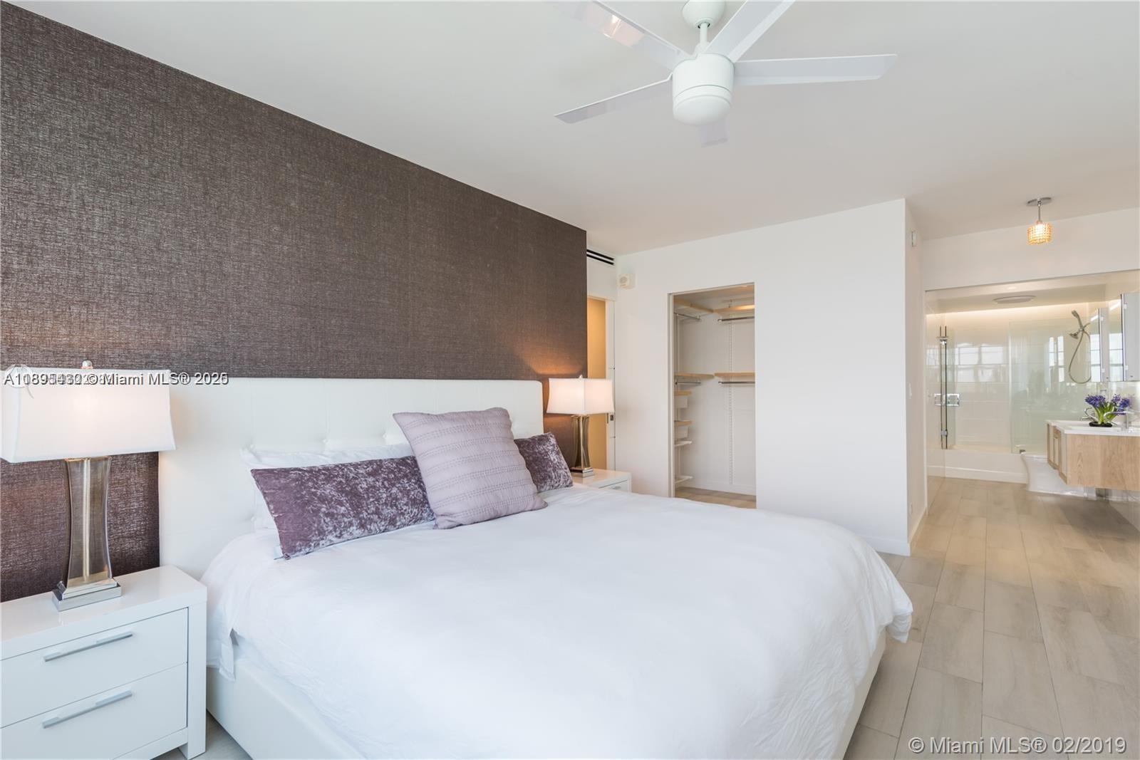 3 ISLAND CONDO - Residential