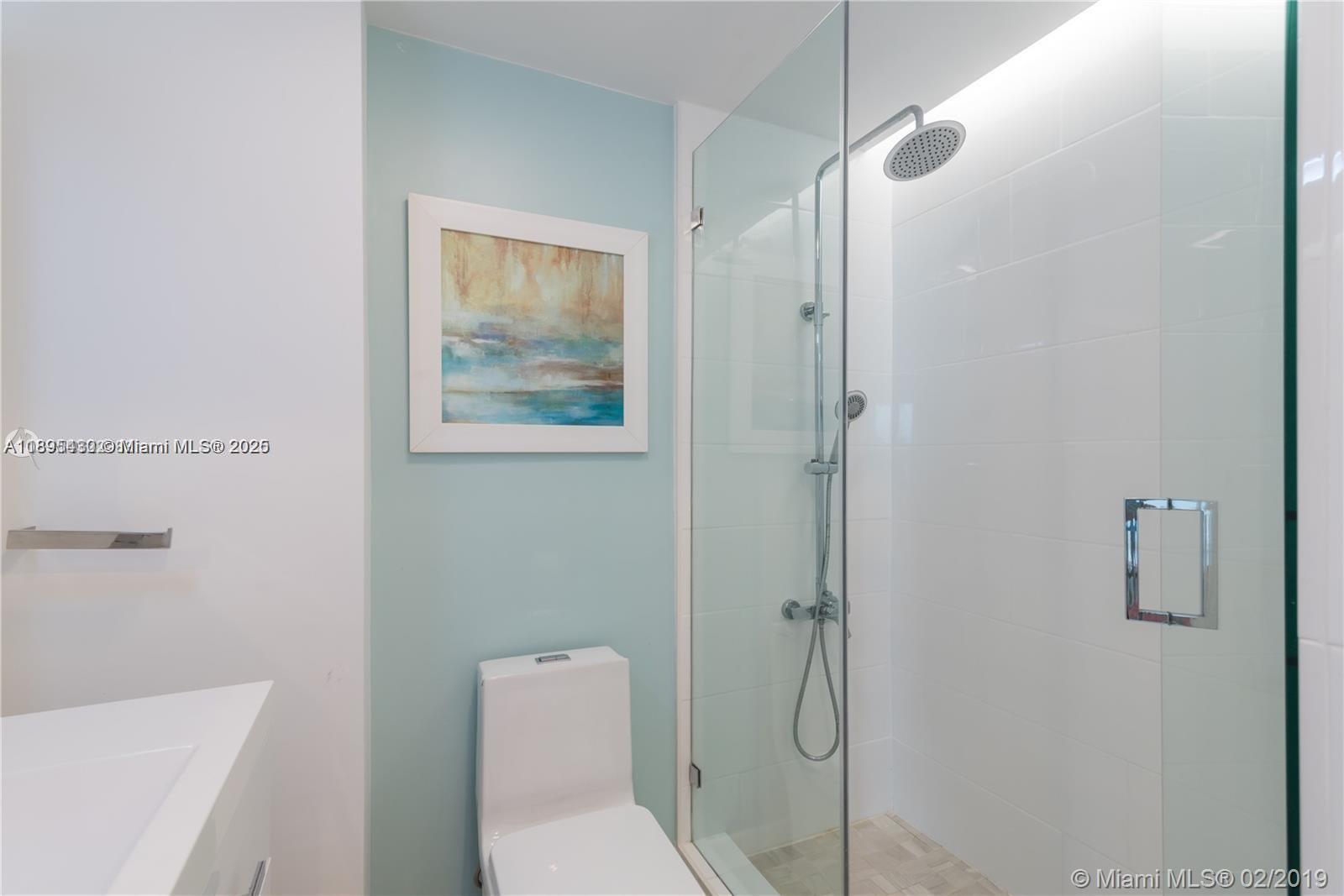 3 ISLAND CONDO - Residential