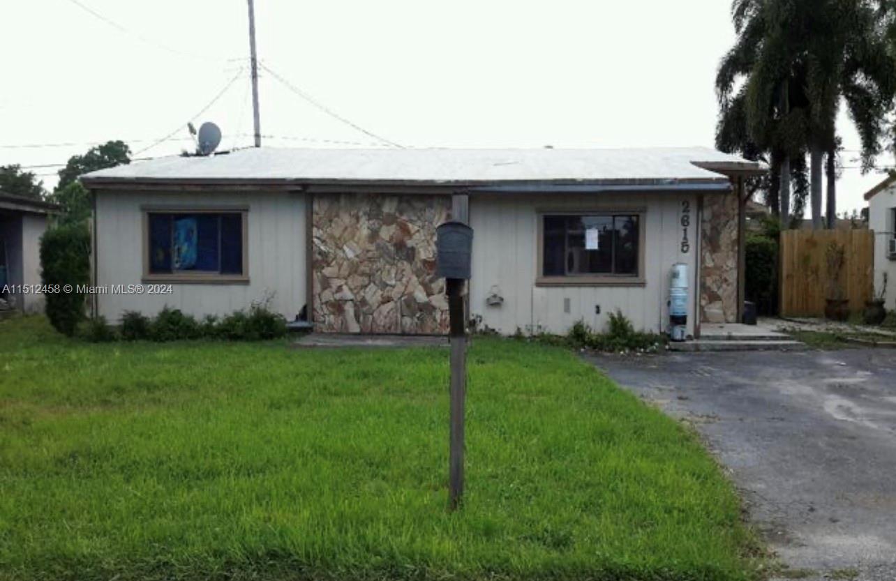 2615 Nw 62nd Ave, Margate, Broward County, Florida - 3 Bedrooms  
2 Bathrooms - 