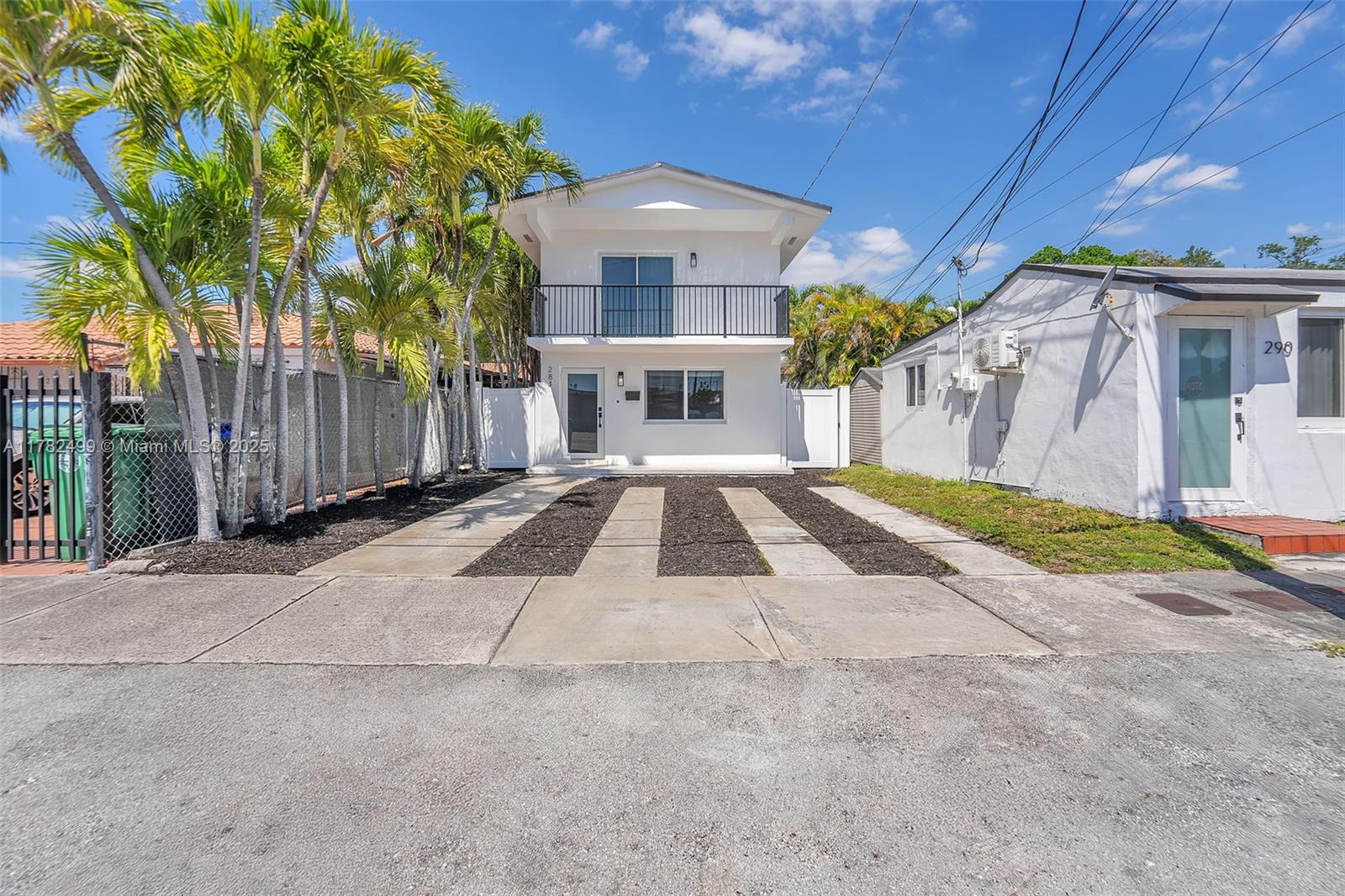 284 NW 45th Ave