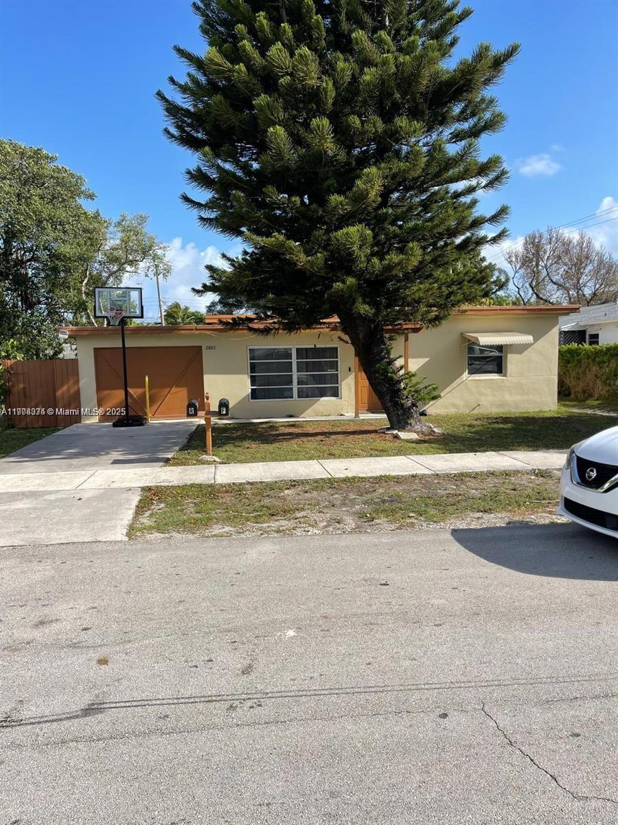 SOUTH HOLLYWOOD AMD PLAT - Residential Lease