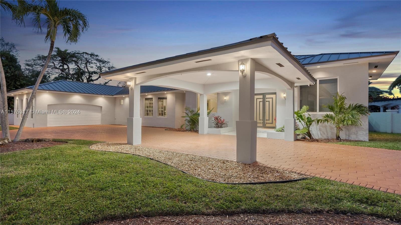 MC CAHILLS BLUEBIRD LAKE - Residential