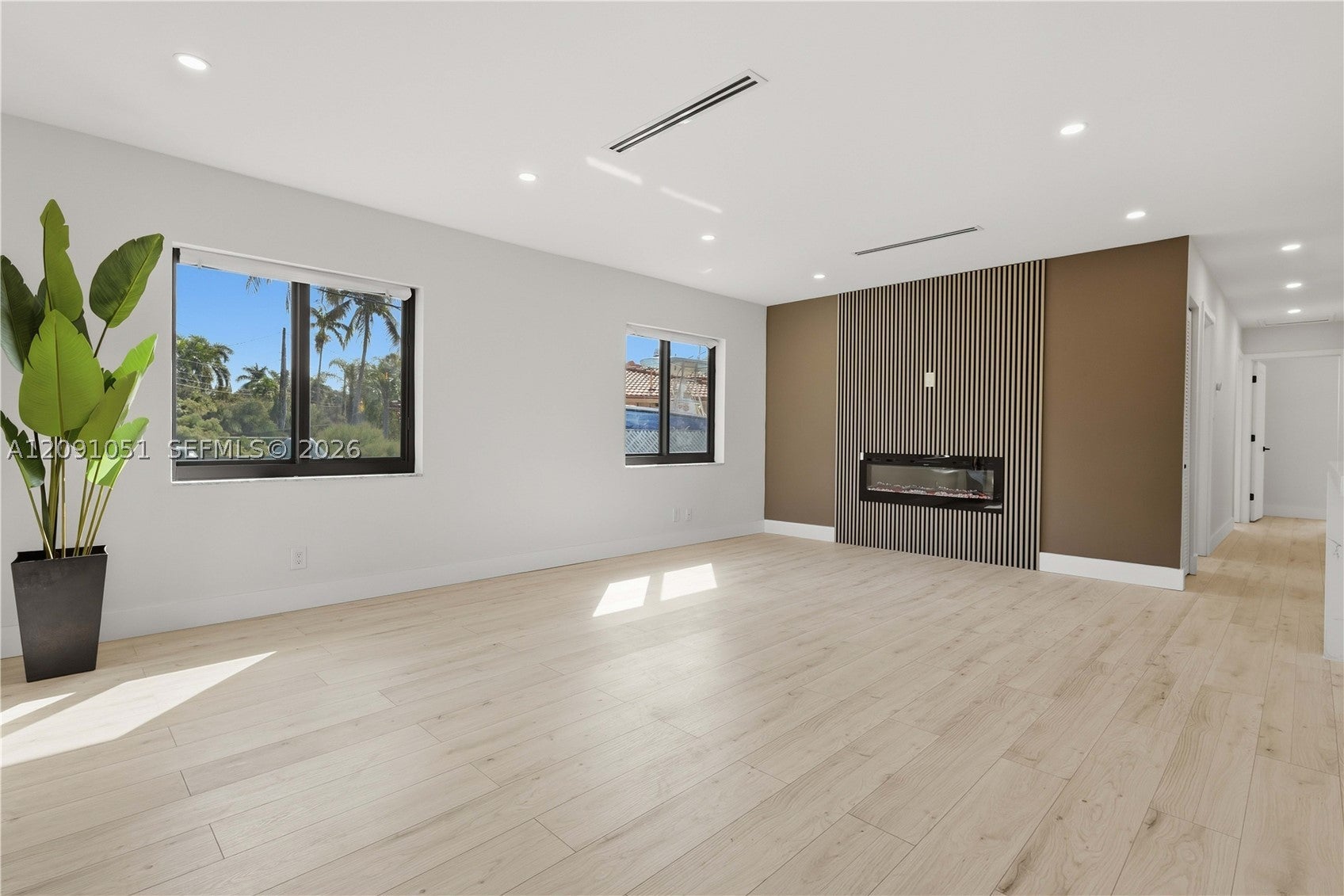 4280 NW 12th St