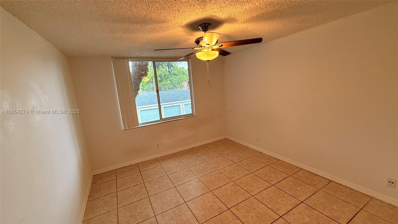 WINDWARD LAKES CONDO - Residential Lease