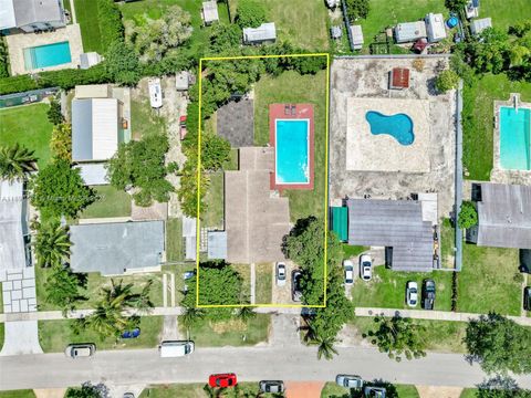 9740 Cutler Ridge Dr Cutler Bay FL 33157