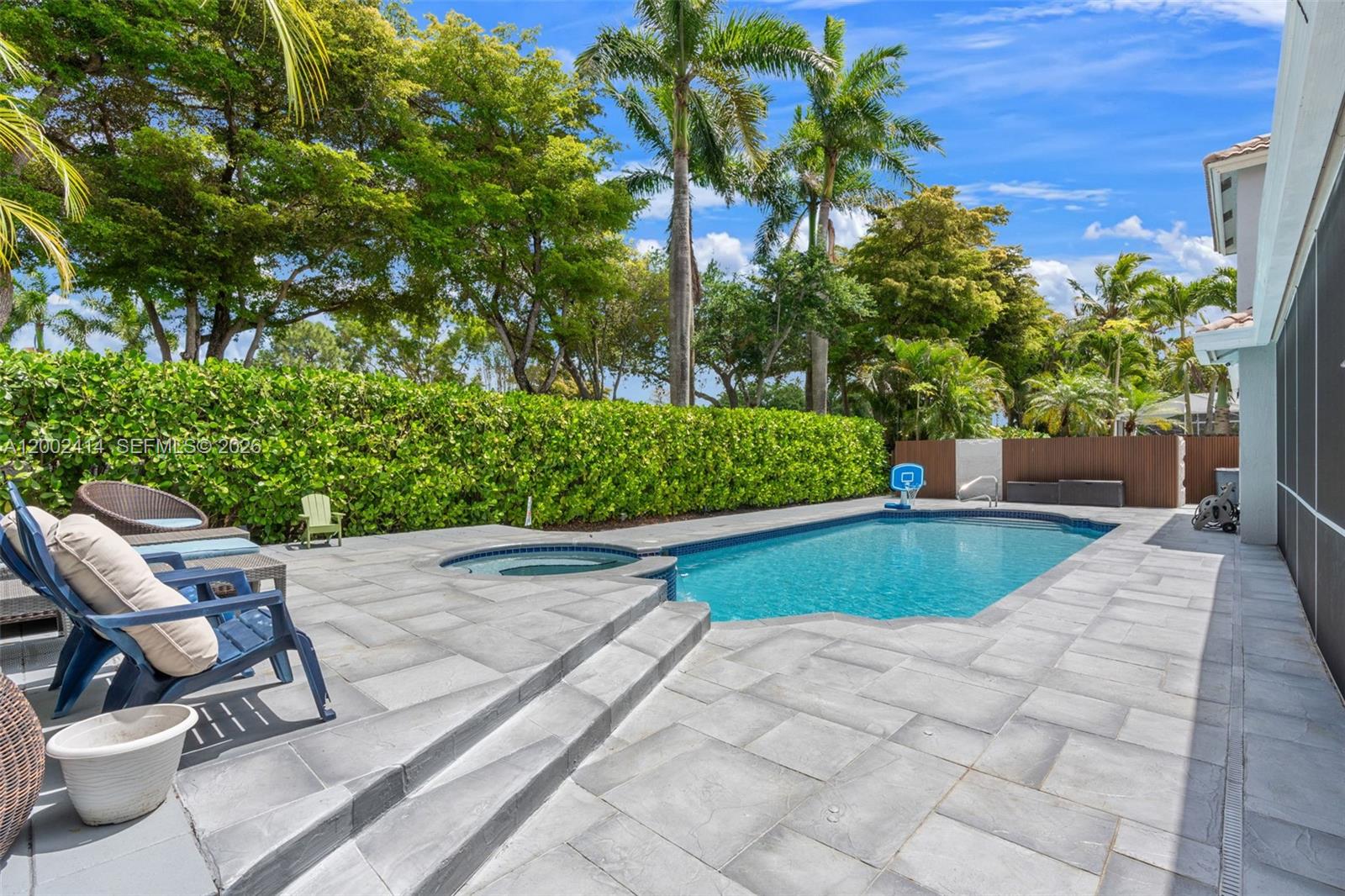 ABERDEEN 24 - Residential