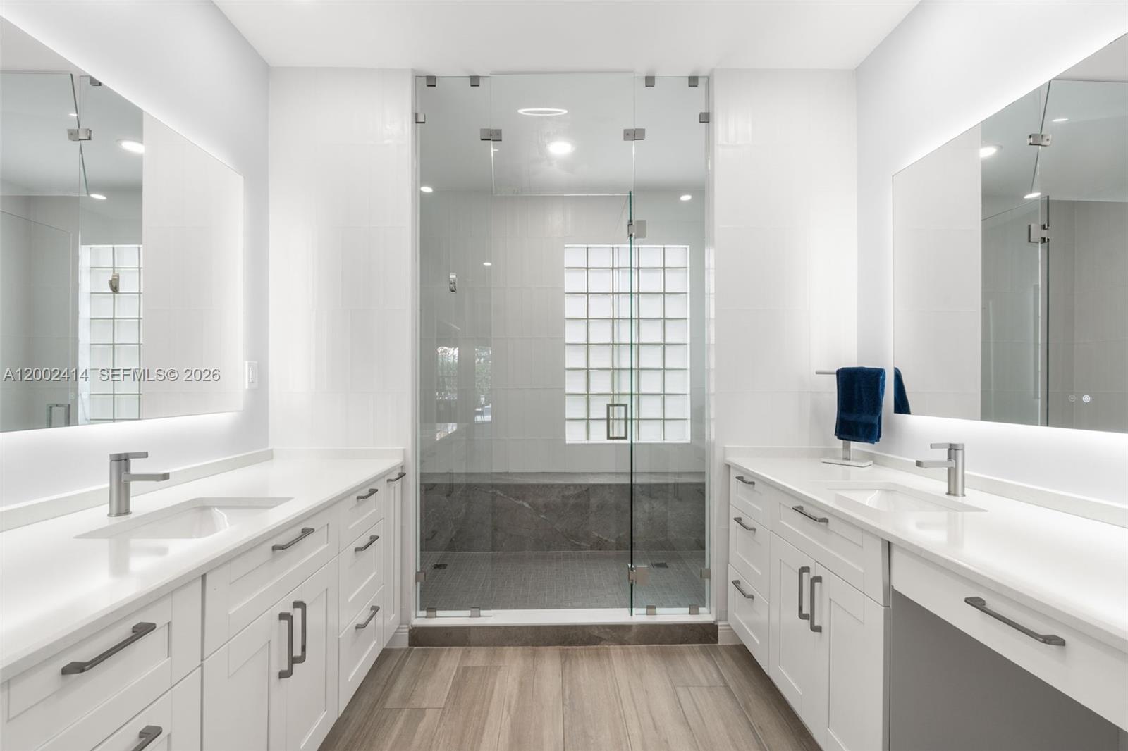 ABERDEEN 24 - Residential