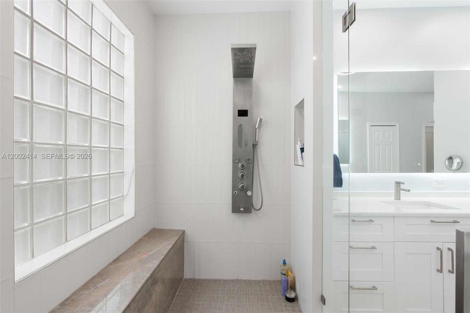 ABERDEEN 24 - Residential