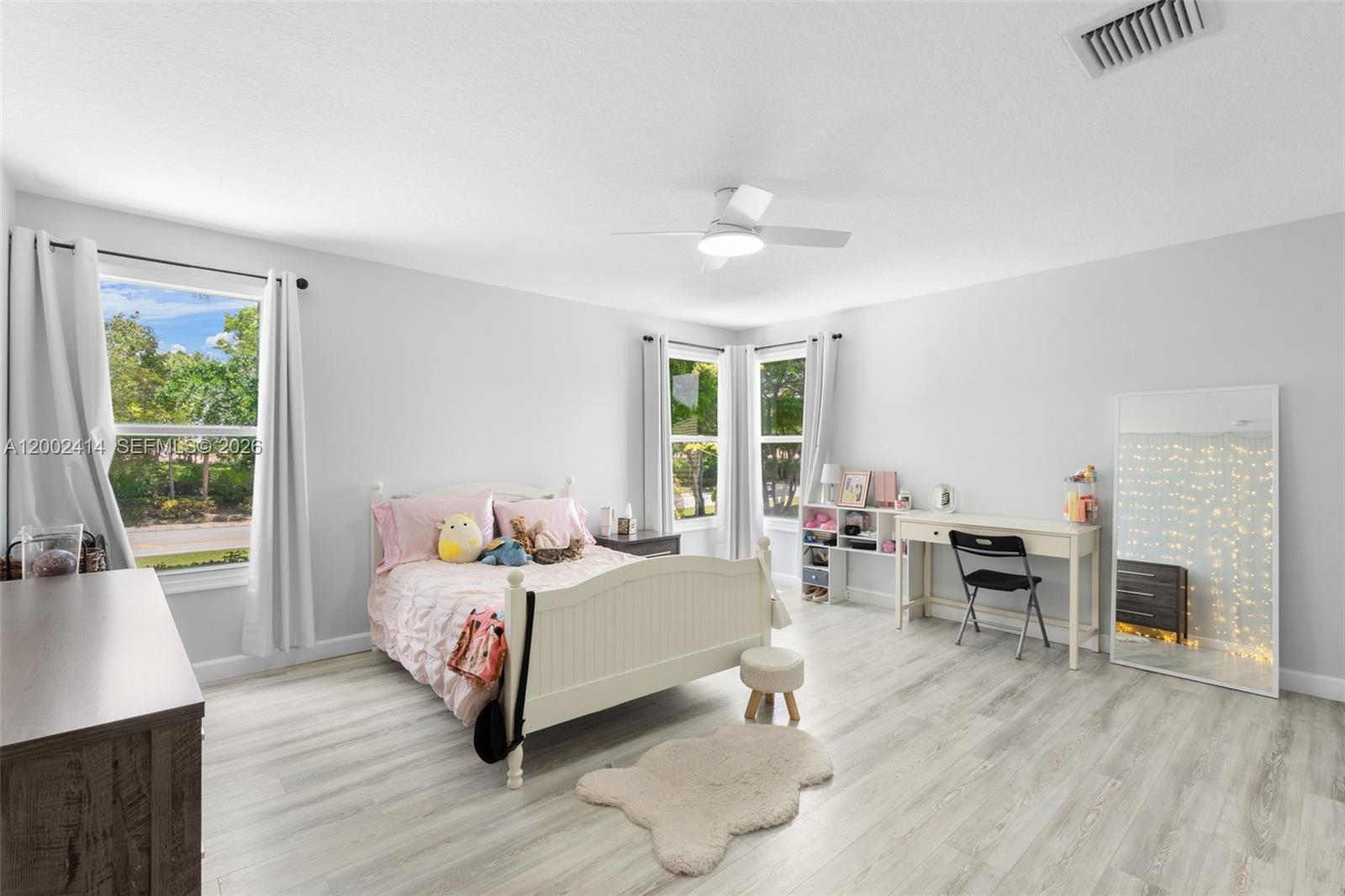 ABERDEEN 24 - Residential