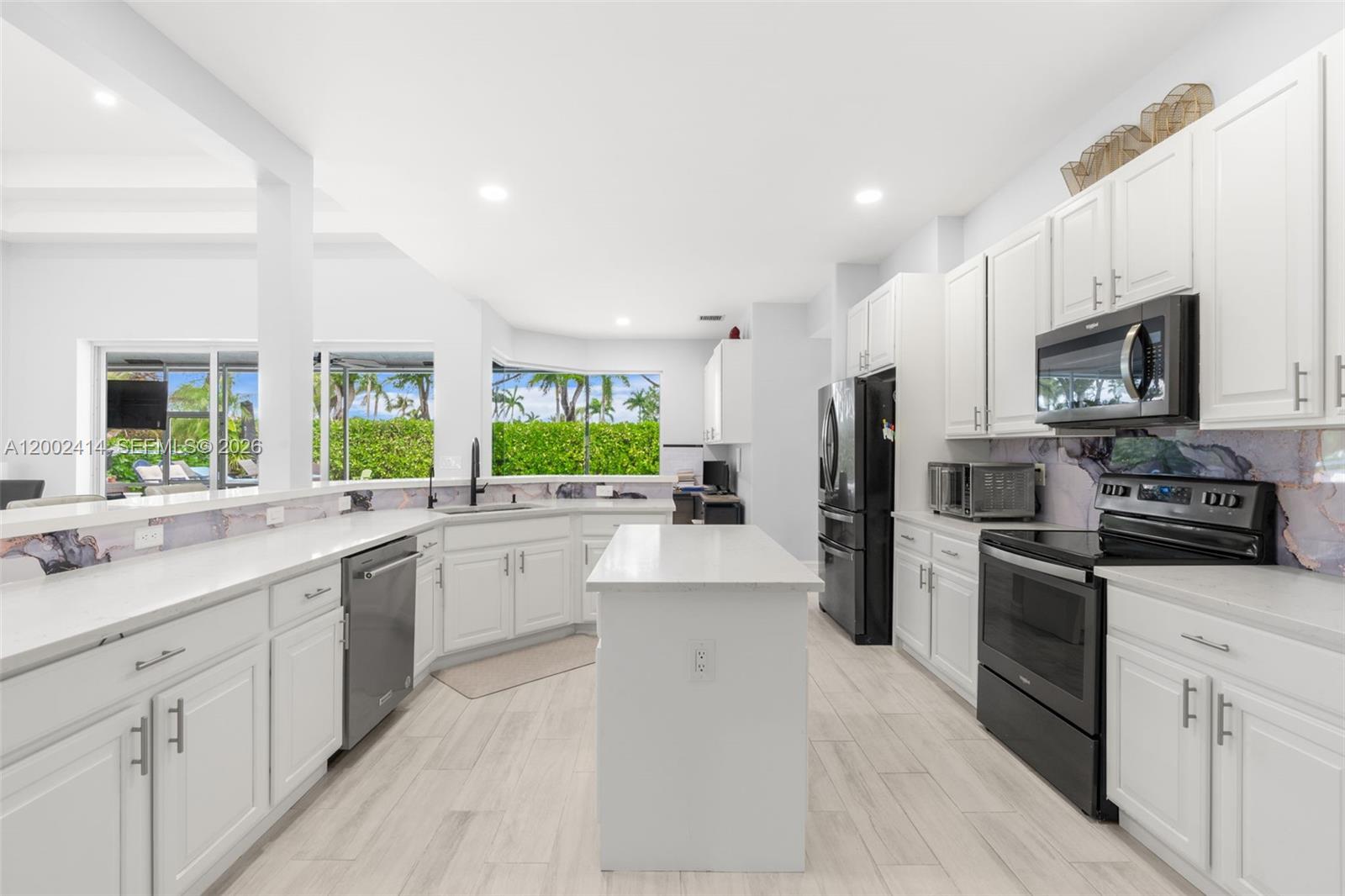 ABERDEEN 24 - Residential