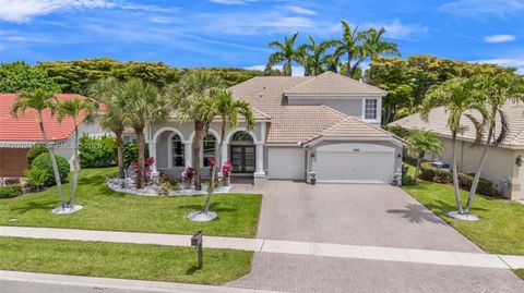 Photo of 7476 Brunswick Cir, Boynton Beach, FL 33472 (MLS # A12002414)