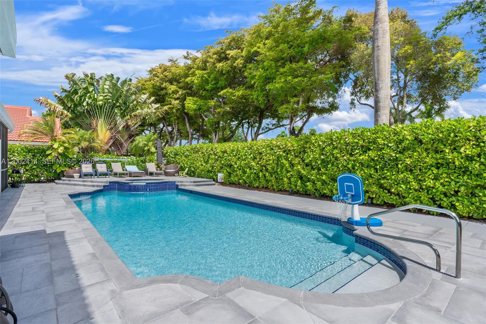 ABERDEEN 24 - Residential