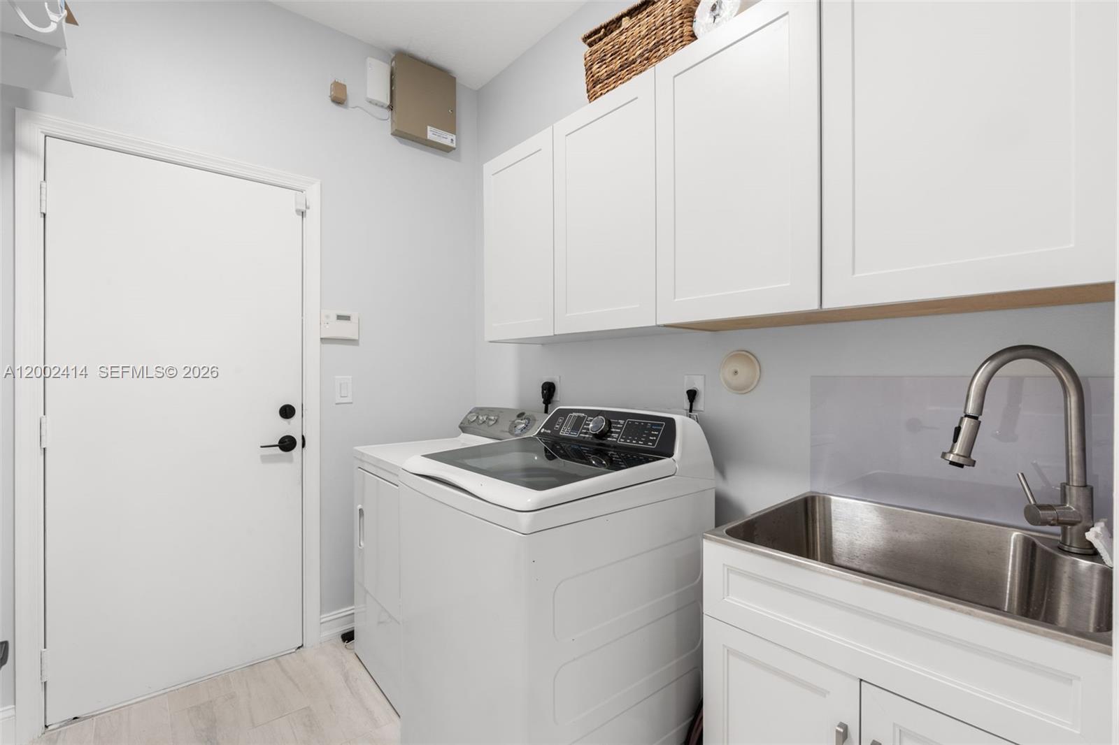 ABERDEEN 24 - Residential