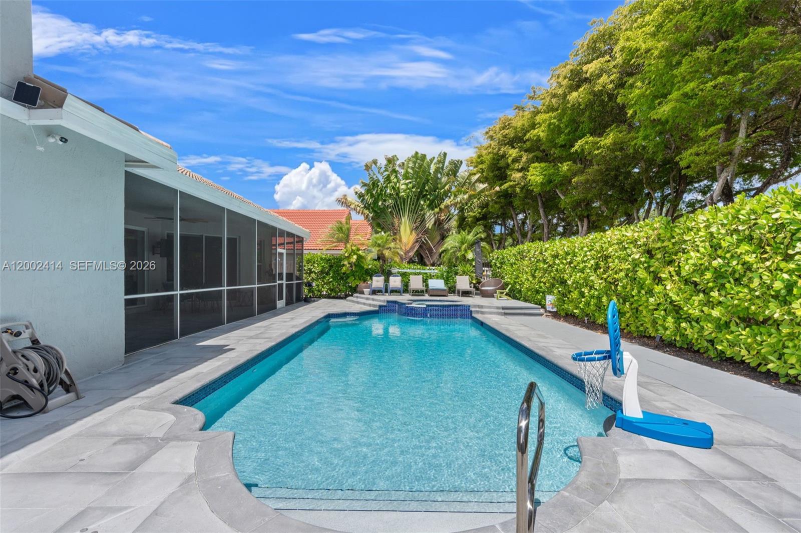 ABERDEEN 24 - Residential