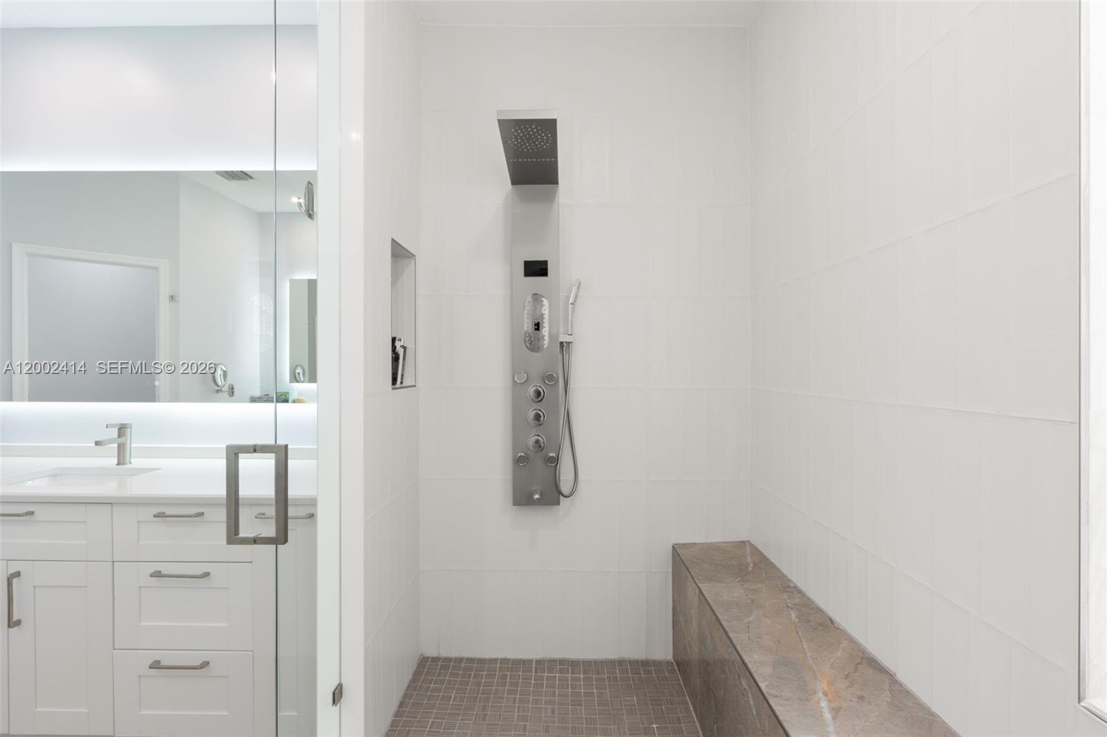 ABERDEEN 24 - Residential