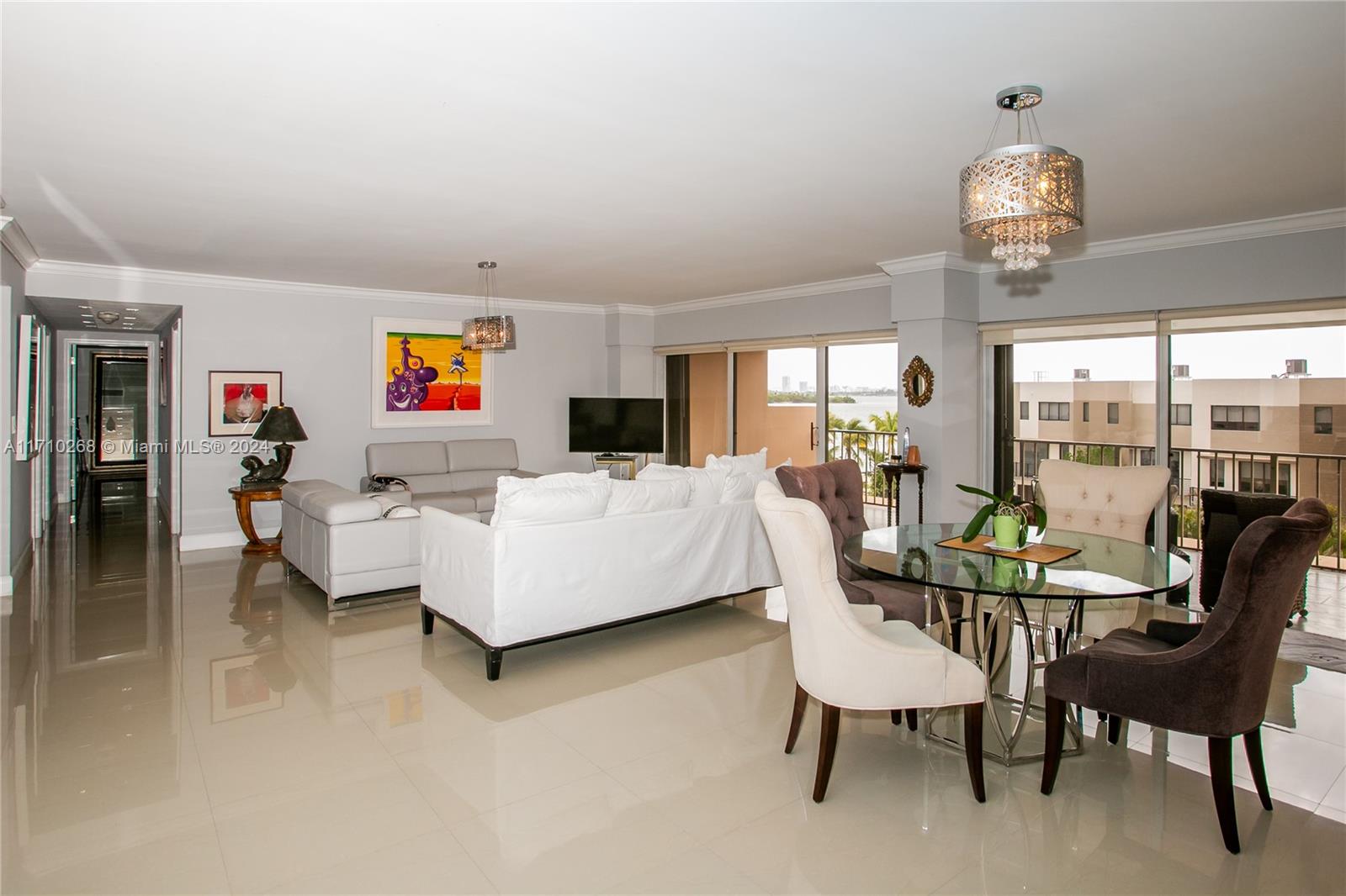 1800 NE 114th St 406