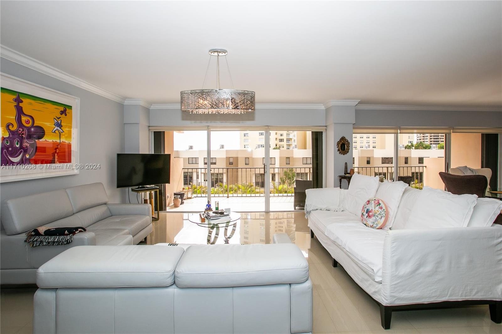 1800 NE 114th St 406