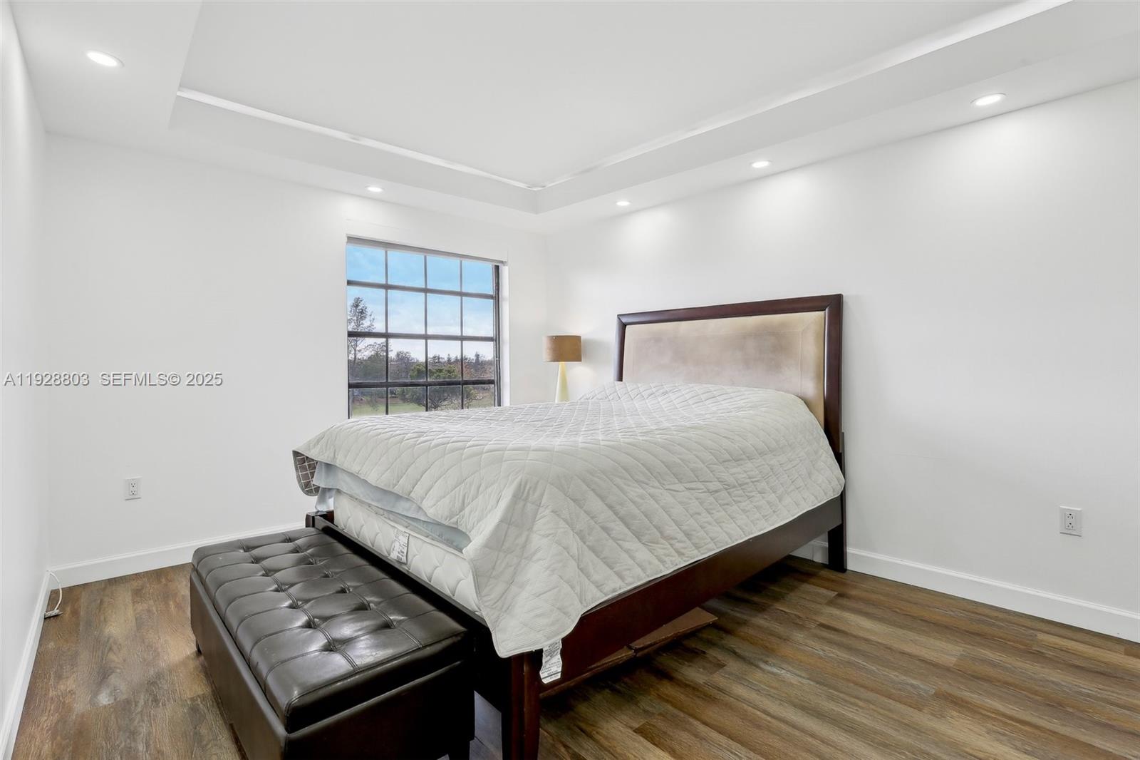 INVERWOOD CONDO - Residential