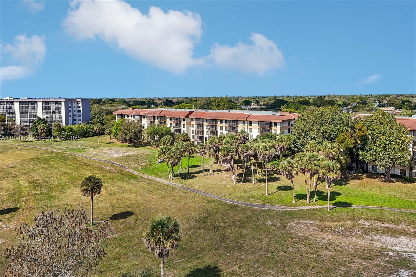 INVERWOOD CONDO - Residential