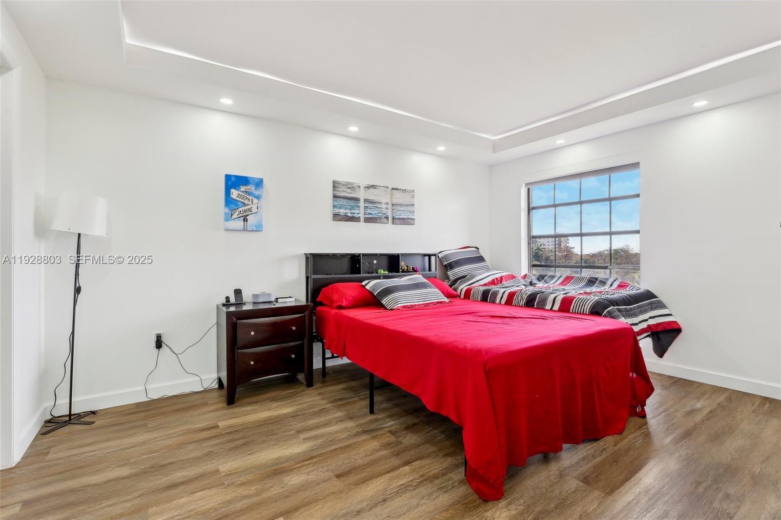 INVERWOOD CONDO - Residential