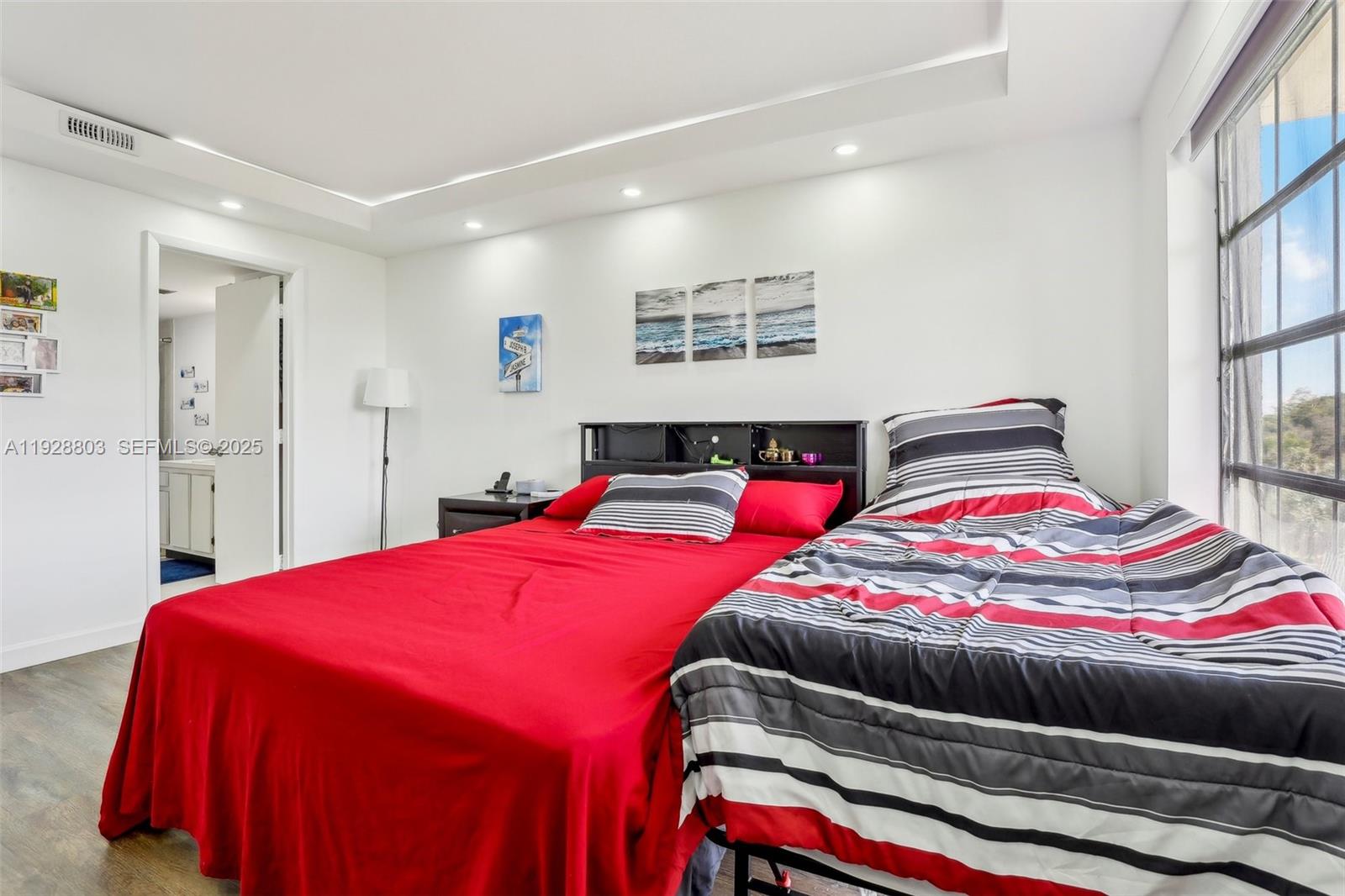 INVERWOOD CONDO - Residential