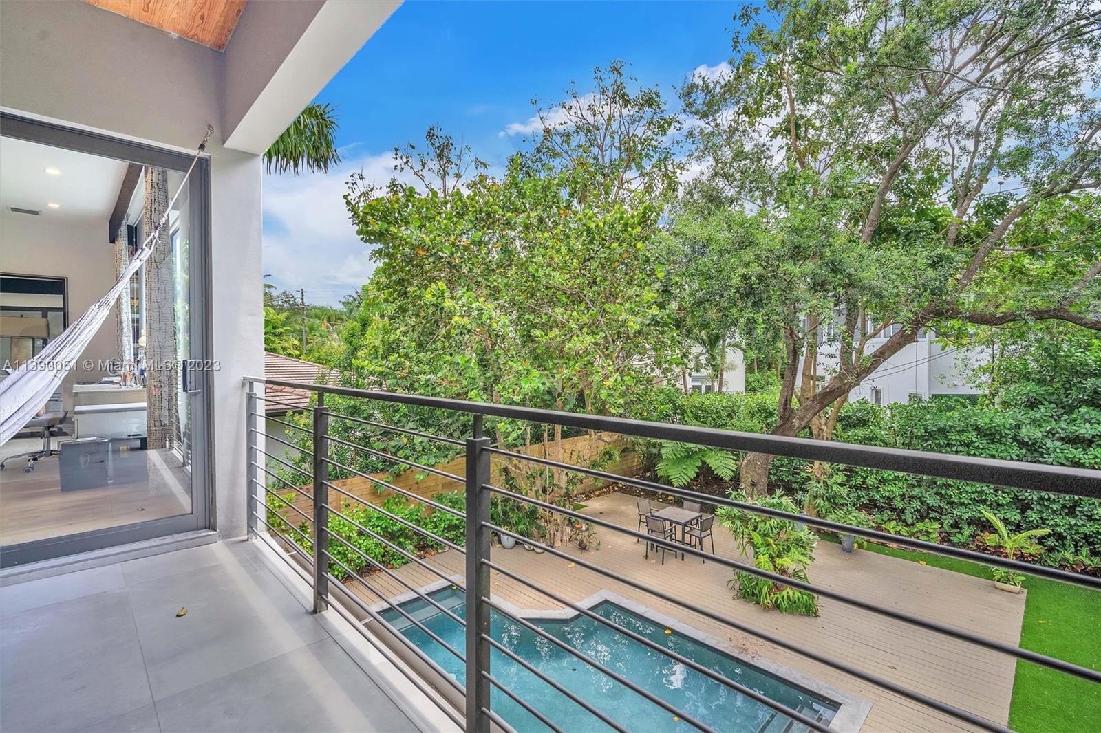 BATTERSEA WOODS - Residential